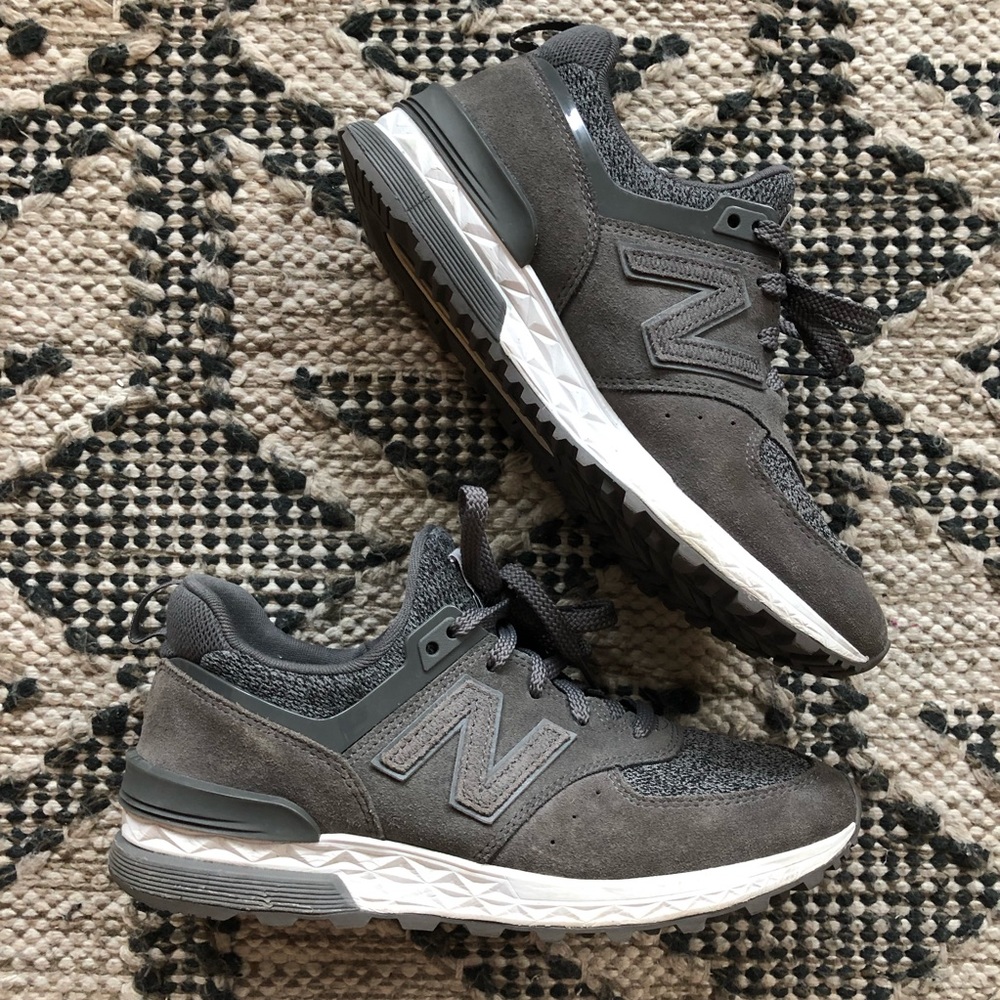 New Balance Women’s 9